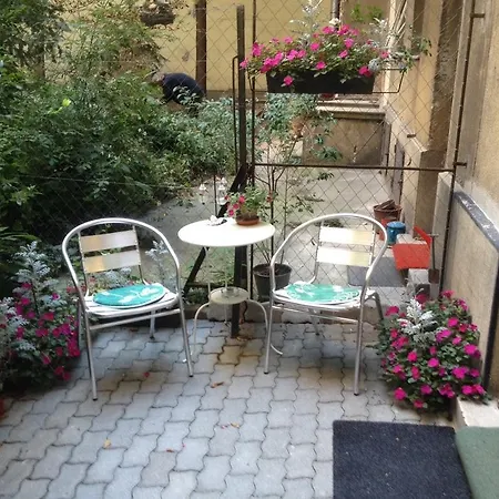 Apartament Standard By Hi5-liszt Ferenc Square Budapesta